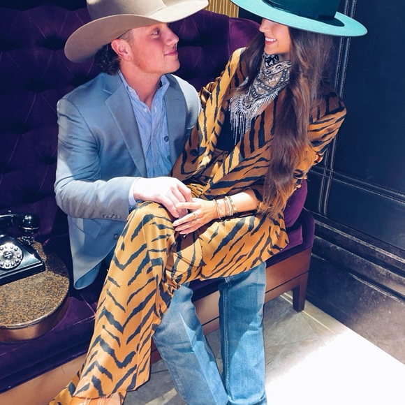 Tiger suit from zara blazer and matching pants - Picture 3 of 3